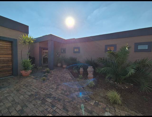 4 BEDROOM HOUSE FOR SALE IN ARDENWOLD SH
